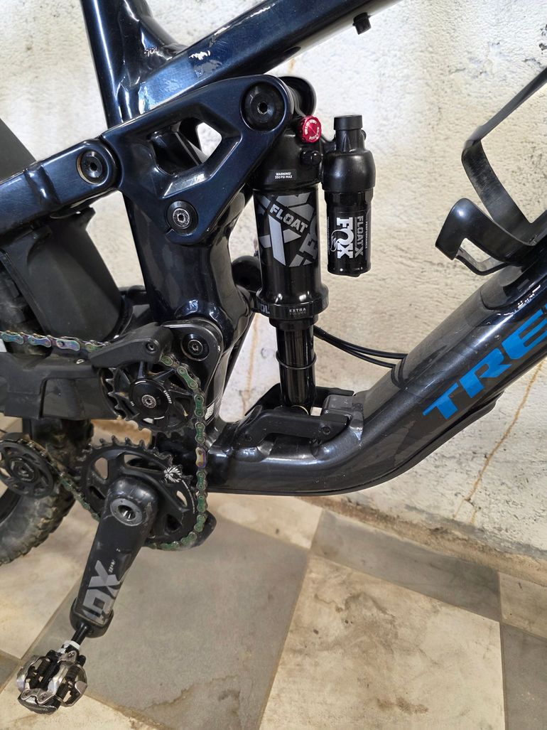 Used Trek Trek Slash 8 Gen 6 2022 Mountainbike — image 3 of 7