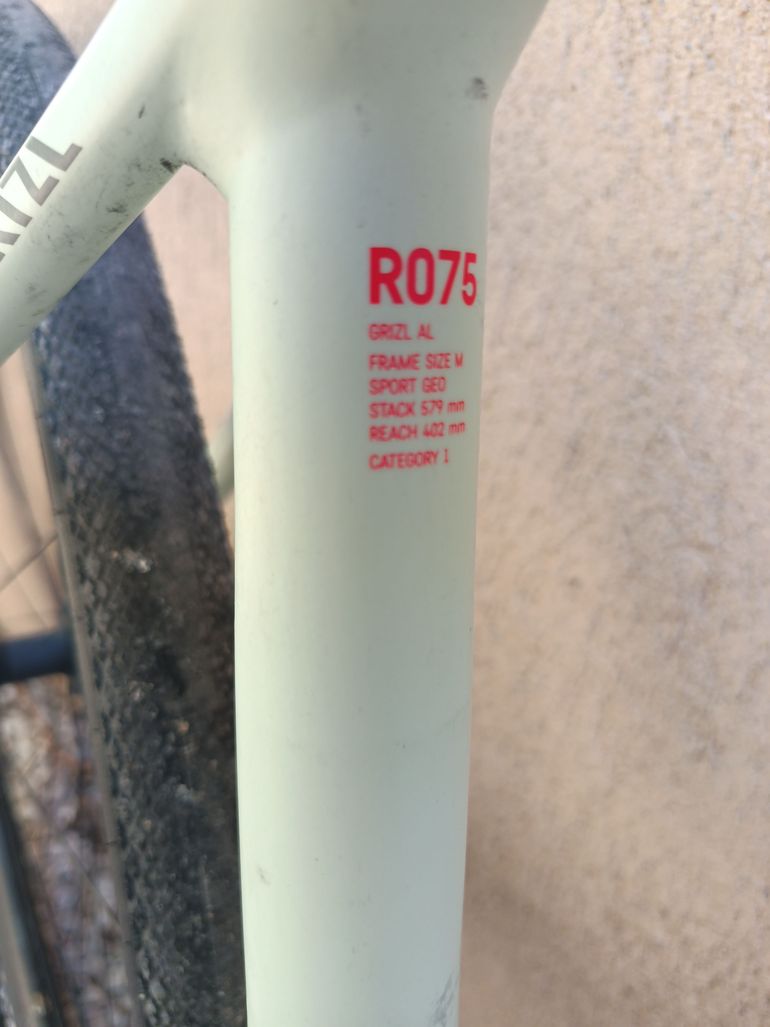Used Canyon Grizl 6 2022 2022 Road & Gravel, Green — image 2 of 4