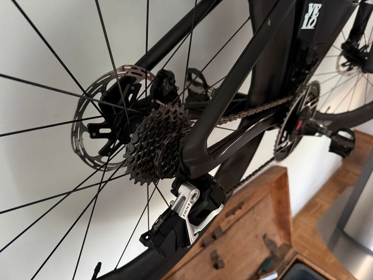 Used BMC Speedmachine 01 ONE 2024 2024 Road & Gravel, White — image 3 of 5