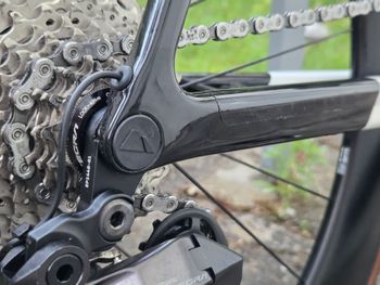 Used Canyon Ultimate CF SL 8 Aero 2023 2023 Road & Gravel, Bianco — image 8 of 21