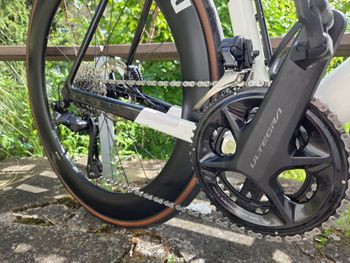 Used Canyon Ultimate CF SL 8 Aero 2023 2023 Road & Gravel, Bianco — image 4 of 21