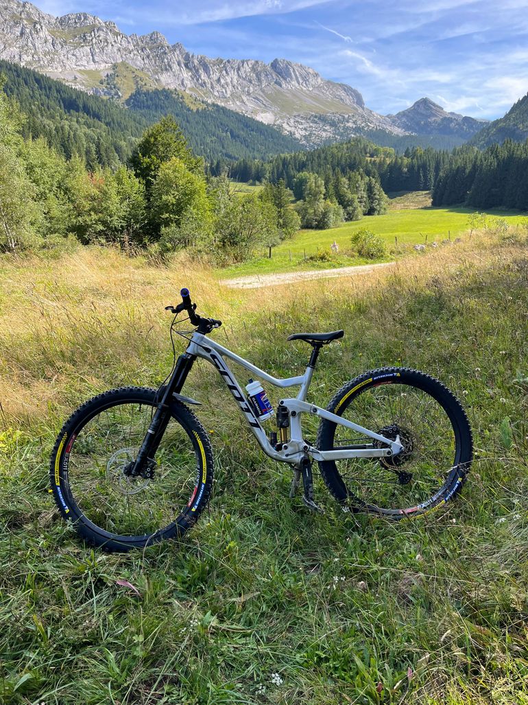 Used Scott Ransom 920 2020 2020 Mountainbike, Gris claro — image 2 of 3