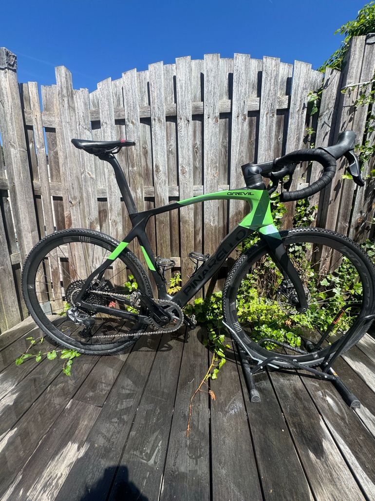 Used Pinarello Grevil SRAM Rival eTap AXS 2023 Road & Gravel, Schwarz — image 1 of 8