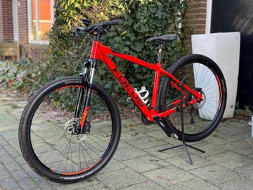 Käytetty Focus Custom Shimano Deore XT 2018 Mountainbike — kuva 2 / 14