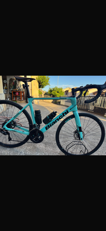 Used Bianchi Infinito Shimano 105 2021 Racefiets & gravel
