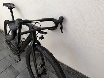 Used Canyon Grail CF SL 7 eTap 2022 2022 Road & Gravel, Nero — image 10 of 14