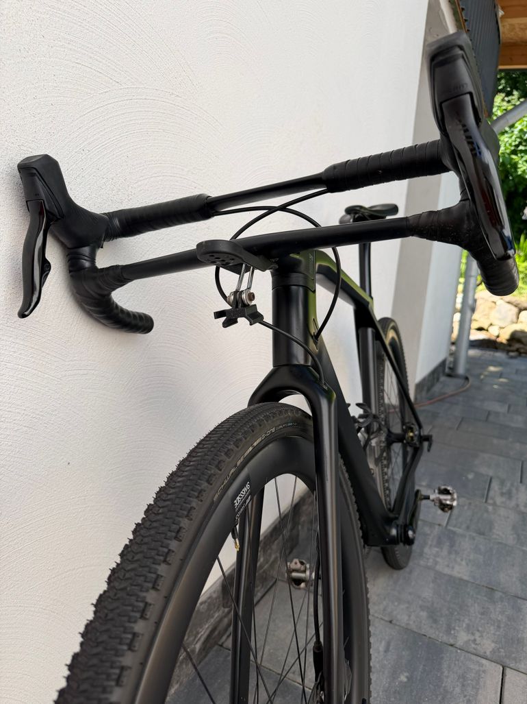 Used Canyon Grail CF SL 7 eTap 2022 2022 Road & Gravel, Nero — image 4 of 14