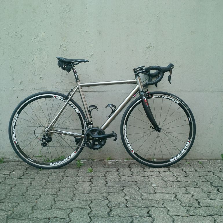 Used Su misura Titanio Personalizzata 2014 Road & Gravel, Weiß — image 1 of 7