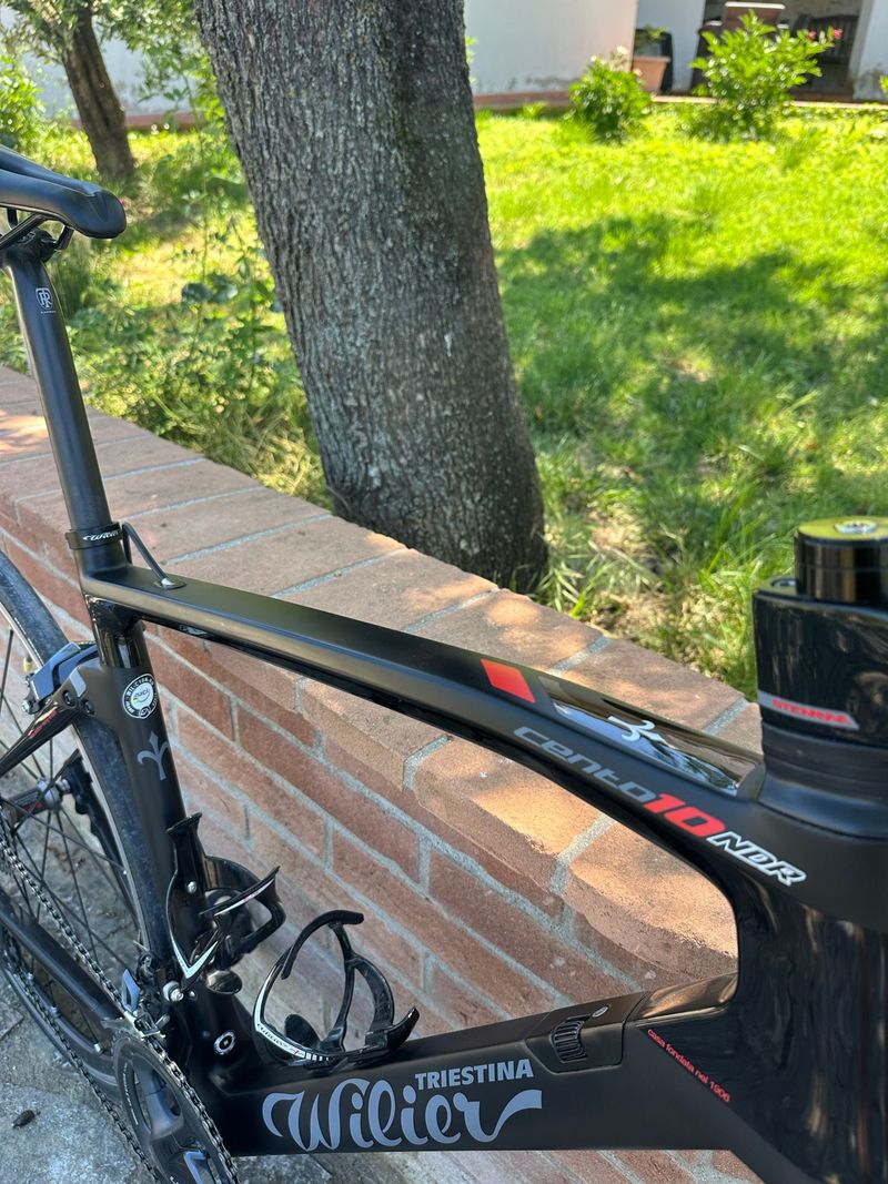 Used Wilier Cento10ndr Shimano Ultegra 2018 Road & Gravel, Black — image 2 of 8