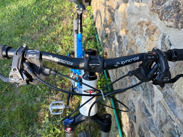 Used Carraro Carraro Custom Shimano Deore XT 2011 Mountainbike, Blue — image 3 of 4