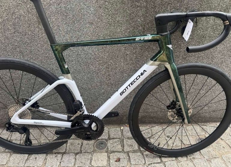 Used Bottecchia Emme Shimano 105 Di2 2026 Road & Gravel, White — image 1 of 7