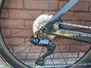 Used Scott Foil Shimano 105 Di2 2023 Road & Gravel, Red — image 2 of 10