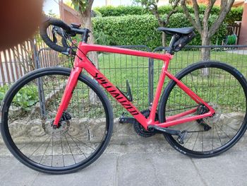 Used Specialized Tarmac SL6 Sport 2022 2022 Road & Gravel — image 2 of 8