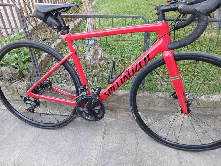 Used Specialized Tarmac SL6 Sport 2022 2022 Road & Gravel — image 1 of 8
