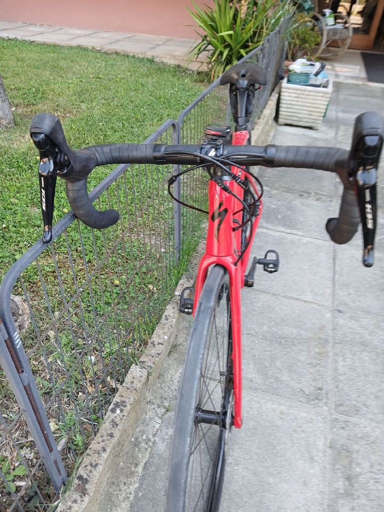 Used Specialized Tarmac SL6 Sport 2022 2022 Road & Gravel — image 7 of 8