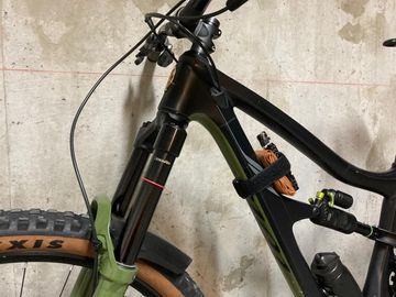Used Ibis Cycles Custom SRAM X01 Eagle AXS 2021 Mountainbike, Black — image 13 of 14