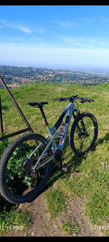 Brugt Canyon Lux Trail CF 8 2025 2025 Mountainbike — billede 3 af 4