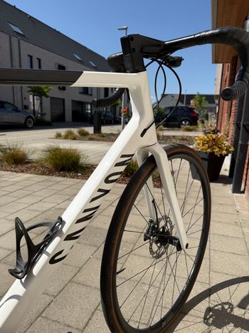 Used Canyon Ultimate CF SL 7 2023 2023 Road & Gravel, Bianco — image 2 of 9
