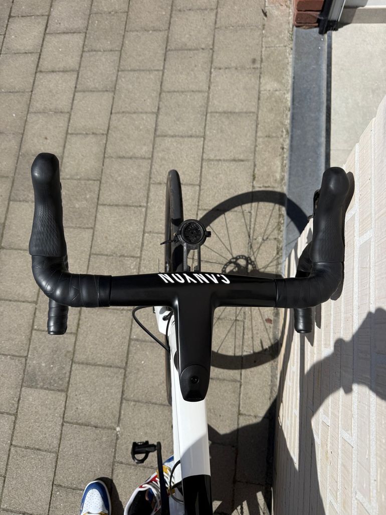 Used Canyon Ultimate CF SL 7 2023 2023 Road & Gravel, Bianco — image 5 of 9