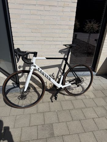 Used Canyon Ultimate CF SL 7 2023 2023 Corsa & gravel