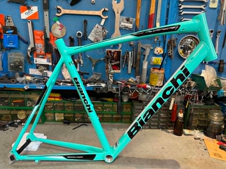 Used Bianchi VIA NIRONE 7. NUOVO. NOS Frameset 2020 Road & Gravel, Blau — image 1 of 15