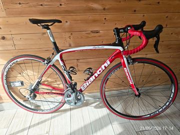 Käytetty Bianchi Infinito C2C 2012 2012 Road & Gravel