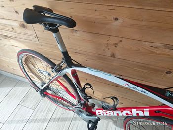 Used Bianchi Infinito C2C 2012 2012 Road & Gravel, Red — image 4 of 9