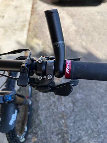 Used Ghost ASX PLUS 5700 2012 Mountainbike, Black — image 6 of 20