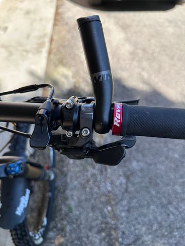 Used Ghost ASX PLUS 5700 2012 Mountainbike, Black — image 6 of 20