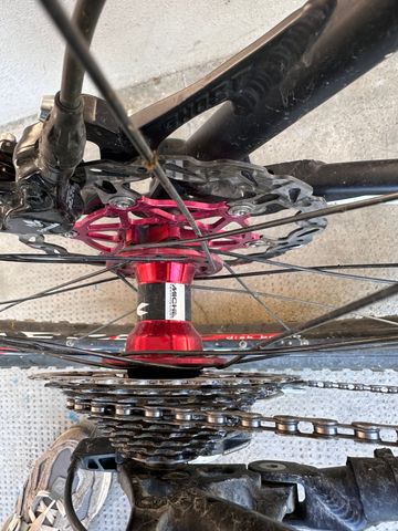 Used Ghost ASX PLUS 5700 2012 Mountainbike, Black — image 10 of 20