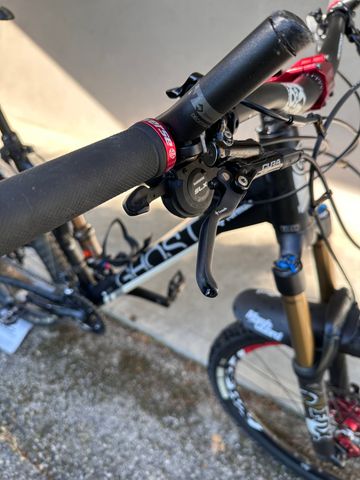 Used Ghost ASX PLUS 5700 2012 Mountainbike, Black — image 5 of 20