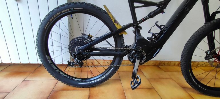 Used Specialized Turbo Levo FSR 6Fattie 2017 2017 Mountainbike, Negro — image 7 of 8
