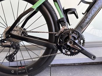 Used Pinarello GREVIL F9 - SHIMANO GRX Di2 2025 2025 Road & Gravel, Schwarz — image 3 of 6
