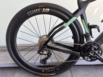 Used Pinarello GREVIL F9 - SHIMANO GRX Di2 2025 2025 Road & Gravel, Schwarz — image 4 of 6