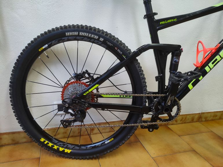 Used CUBE STEREO 140 HPC Race 27.5 2018 2018 Mountainbike — image 8 of 9