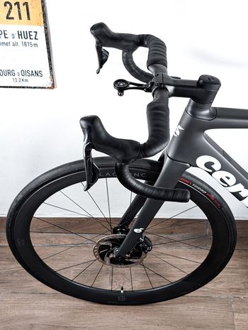 Used Cervélo Caledonia-5 Ultegra Di2 2023 2023 Road & Gravel, Black — image 8 of 25