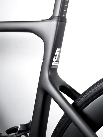 Used Cervélo Caledonia-5 Ultegra Di2 2023 2023 Road & Gravel, Black — image 17 of 25
