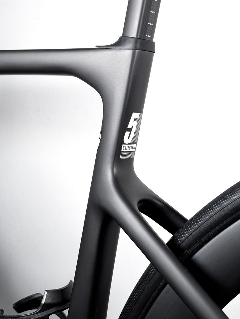 Used Cervélo Caledonia-5 Ultegra Di2 2023 2023 Road & Gravel, Black — image 17 of 25