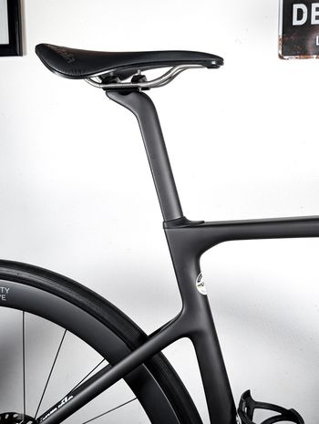 Used Cervélo Caledonia-5 Ultegra Di2 2023 2023 Road & Gravel, Black — image 18 of 25