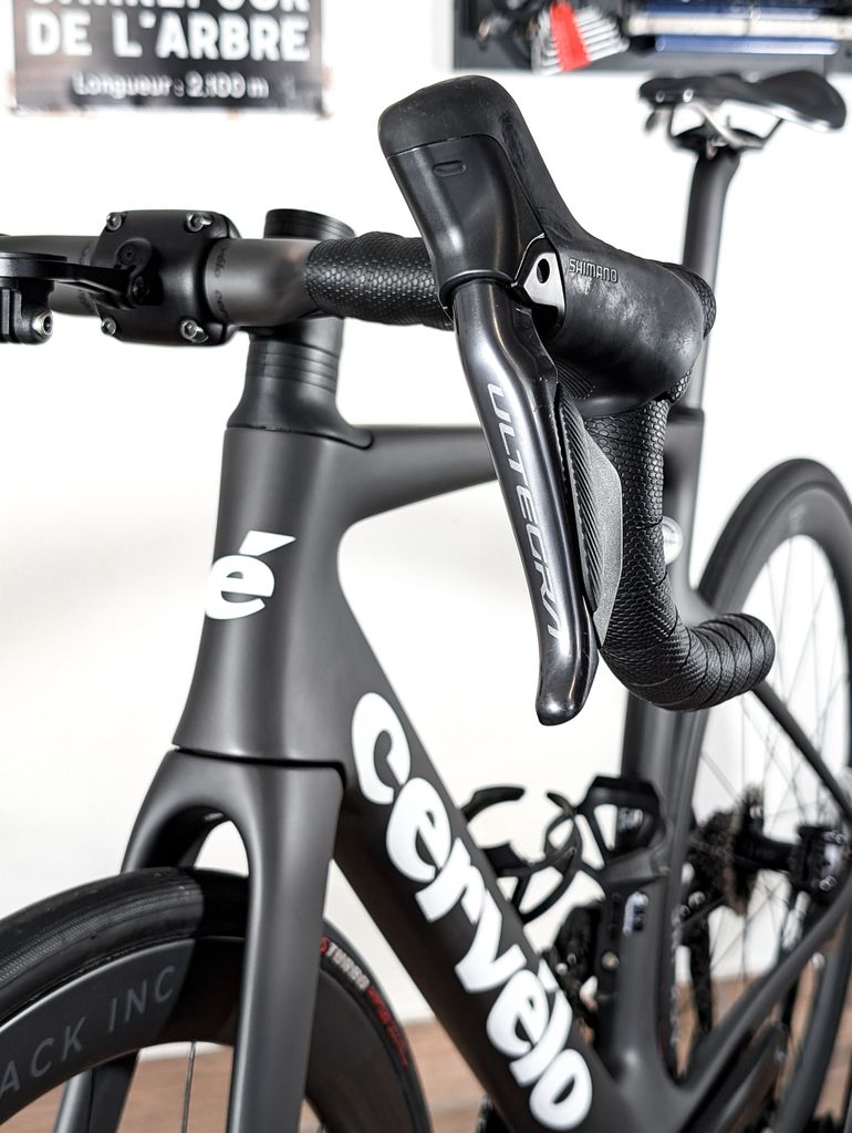 Used Cervélo Caledonia-5 Ultegra Di2 2023 2023 Road & Gravel, Black — image 20 of 25