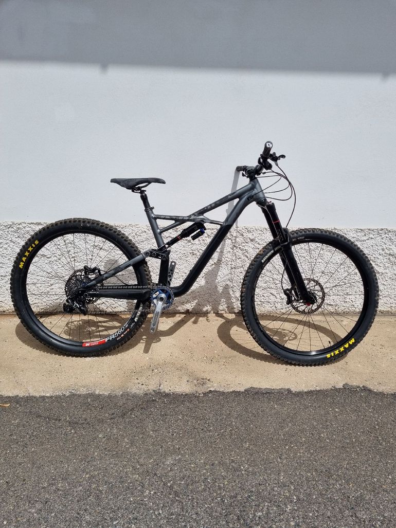 Used Specialized Enduro Comp 29/6Fattie 2017 2017 Mountainbike, Hellgrau, 29 — image 2 of 6