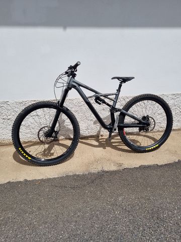 Tweedehands Specialized Enduro Comp 29/6Fattie 2017 2017 Mountainbike — afbeelding 3 van 9