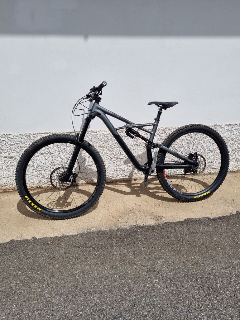 Used Specialized Enduro Comp 29/6Fattie 2017 2017 Mountainbike, Hellgrau, 29 — image 3 of 6