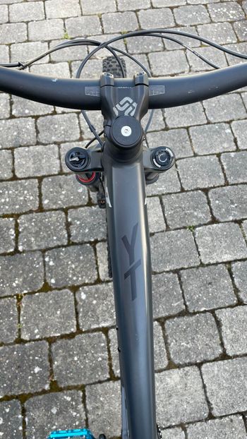 Used YT Industries Capra Base AL 2021 2021 Mountainbike — image 9 of 11