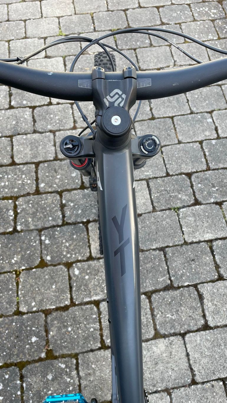 Used YT Industries Capra Base AL 2021 2021 Mountainbike — image 9 of 11