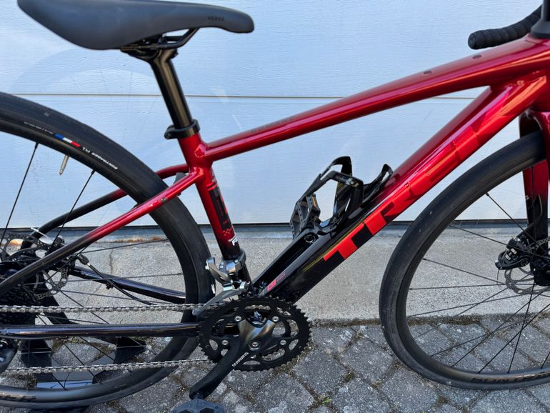 Used Trek Domane AL 2 Gen 4 2024 2024 Road & Gravel — image 2 of 5
