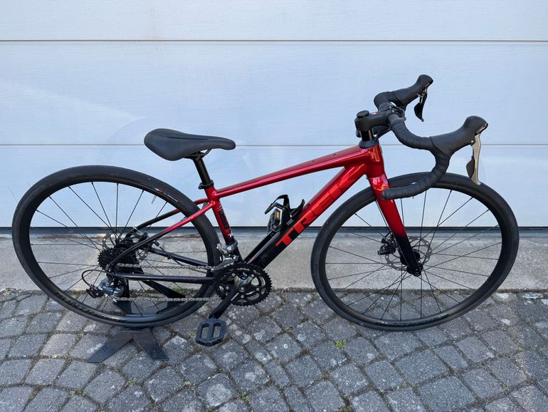 Used Trek Domane AL 2 Gen 4 2024 2024 Road & Gravel — image 1 of 5