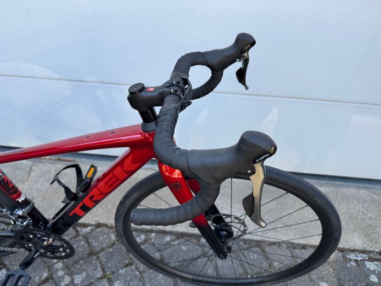 Used Trek Domane AL 2 Gen 4 2024 2024 Road & Gravel — image 4 of 5