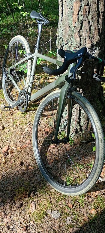 Used TRIBAN RC100 Road Bike 2020 2020 Road & Gravel — image 2 of 5