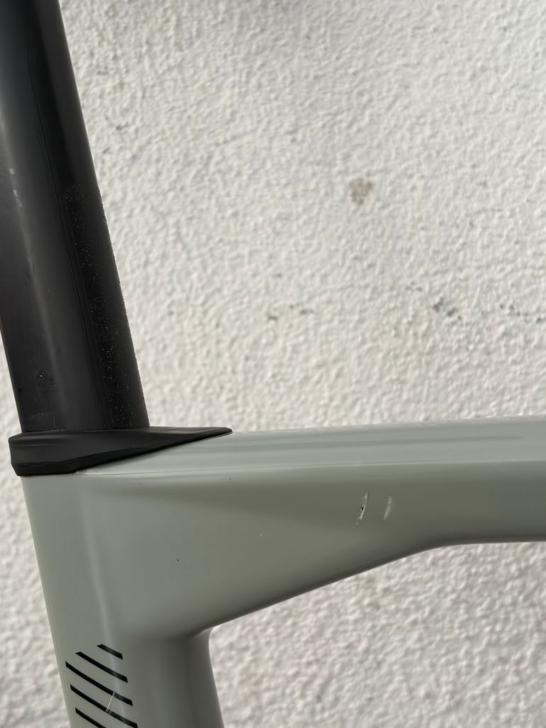 Used BMC Roadmachine 01 ONE 2020 2020 Road & Gravel, Hellgrau — image 14 of 21
